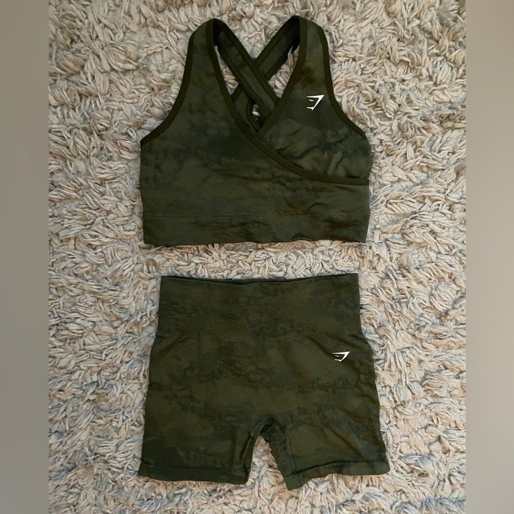 Gymshark Adapt Camo Seamless Set | Olive